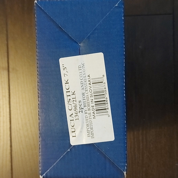 CRYSTAL CANDLESTICKS - Picture 3 of 4